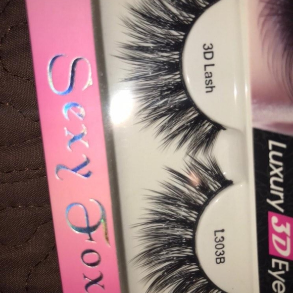 Eyelashes - Picture 10 of 10